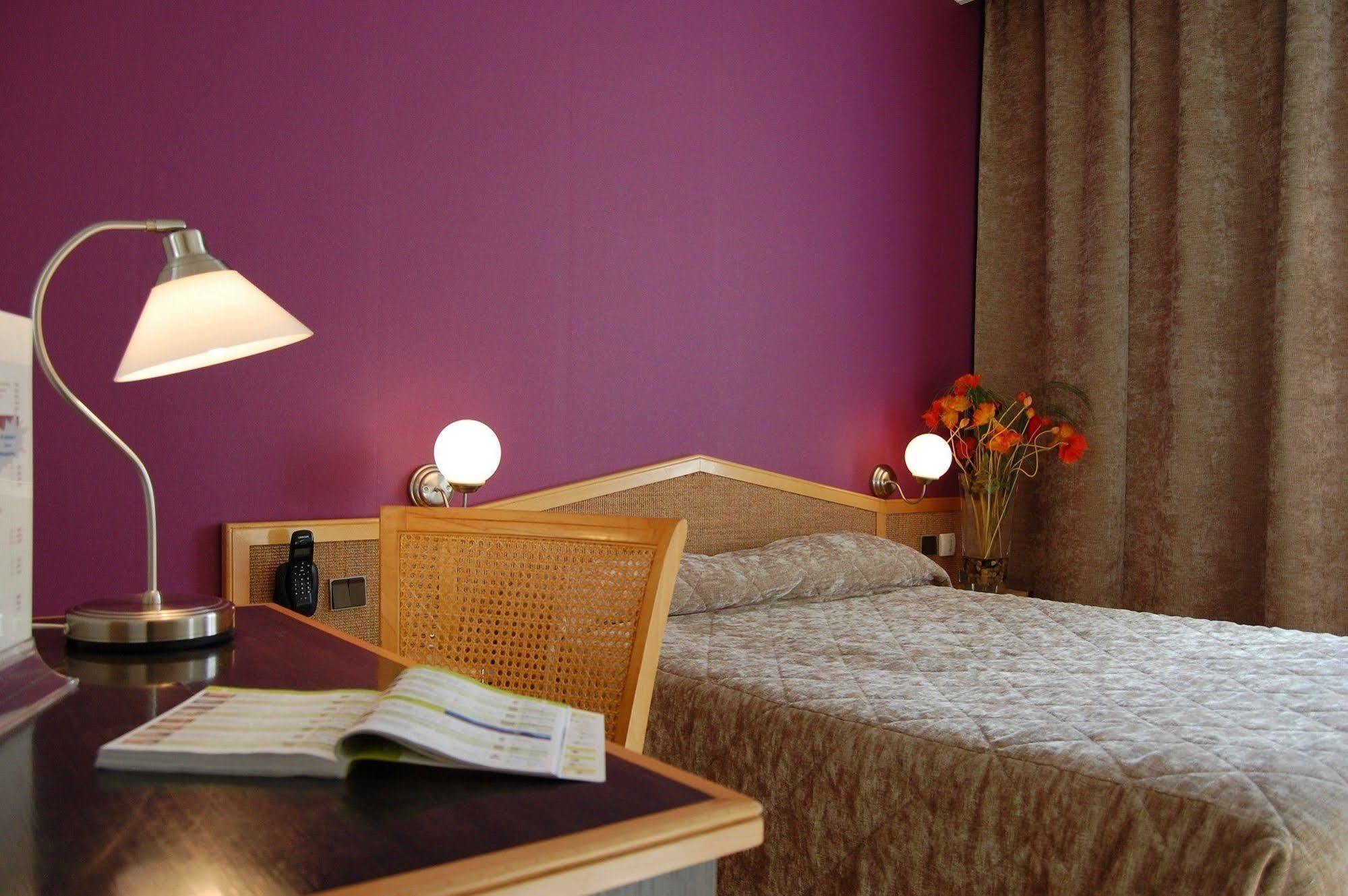 Logis Hotel Du Midi - Saint Etienne Sud Kültér fotó