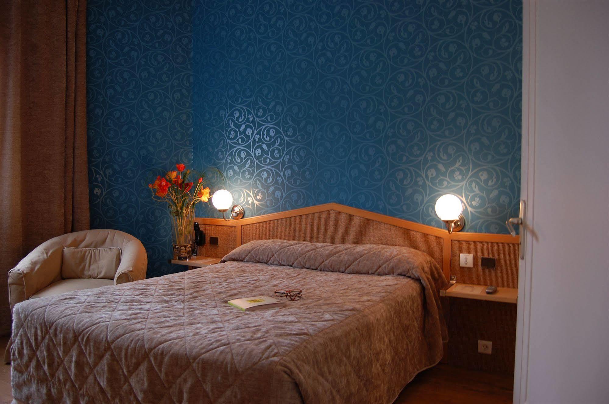 Logis Hotel Du Midi - Saint Etienne Sud Kültér fotó